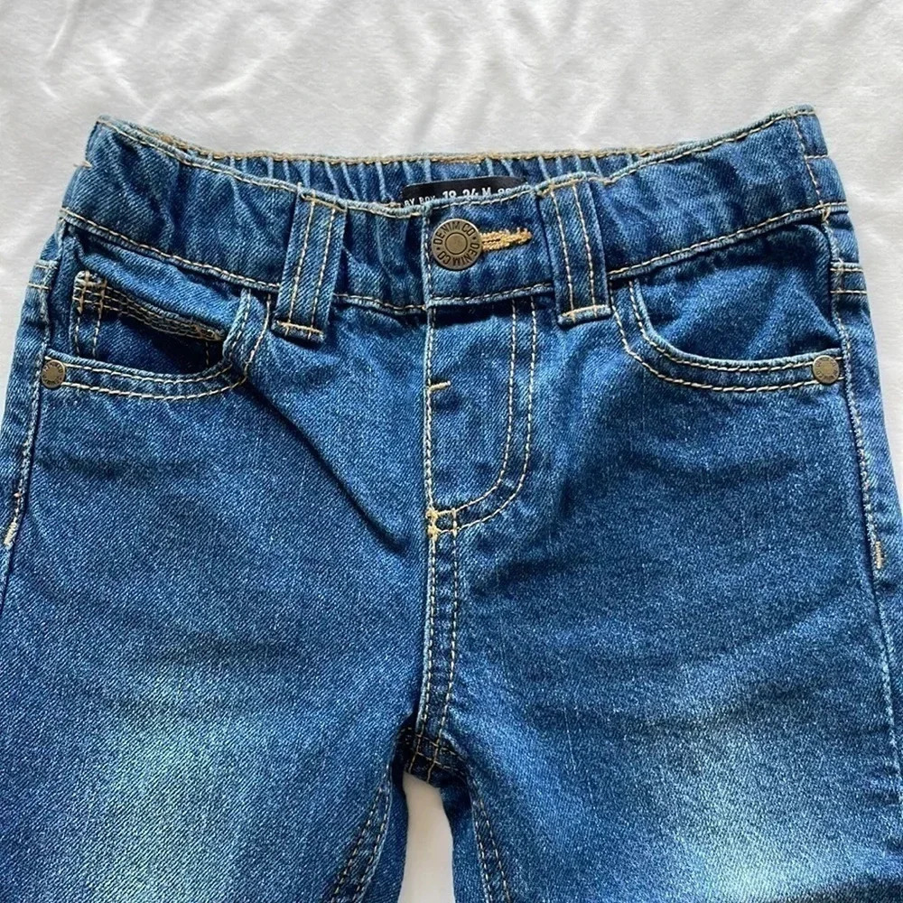 Jeans - Picture 2 of 7